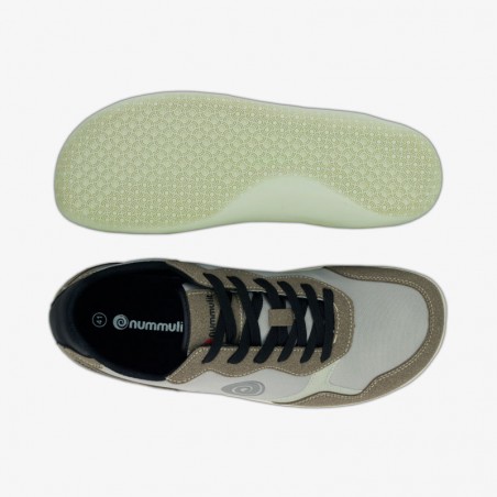 Nummulit Girona: Casual minimalist shoes. Medium grey/light brown color and beige sole. Barefoot style and comfort